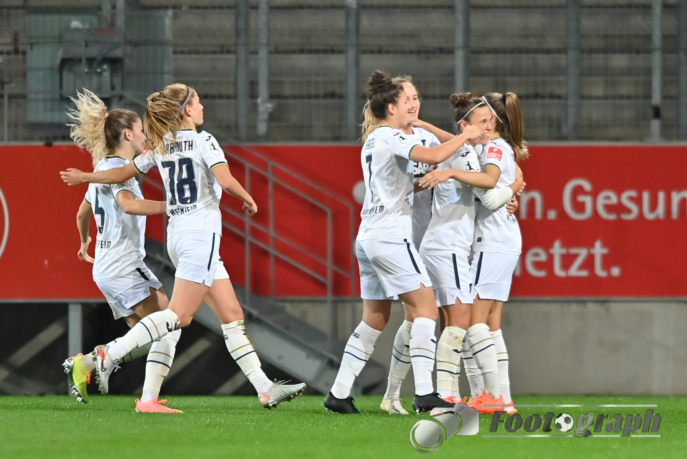 Flyeralarm Frauen Bundesliga Sgs Essen Tsg Hoffenheim